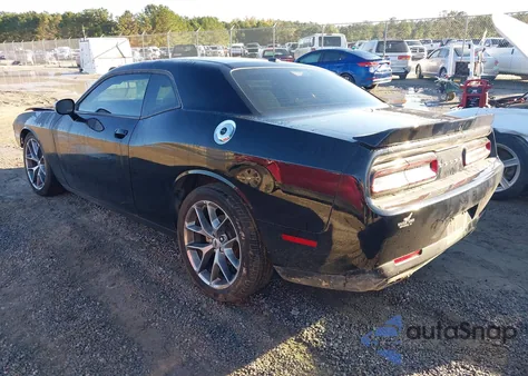 2022 Dodge Challenger Gt z USA, uszkodzony, nr VIN 2C3CDZJG8NH249784